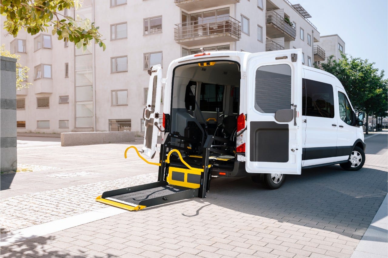 e-series wheelchair lift