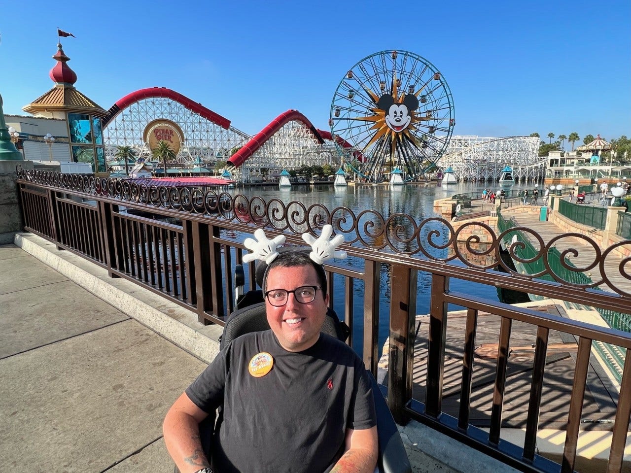 wheelchair user visiting disneyland