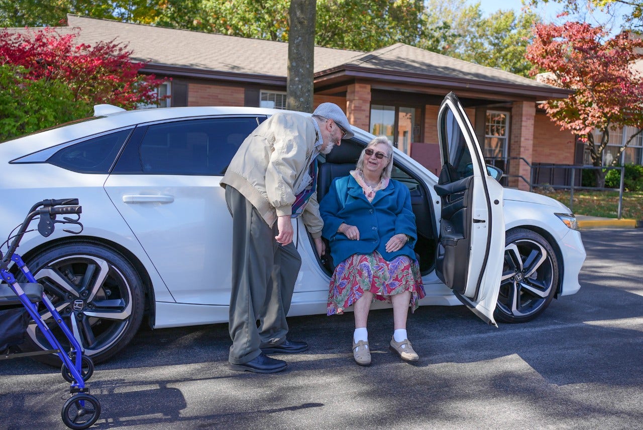 How to transport seniors in a car