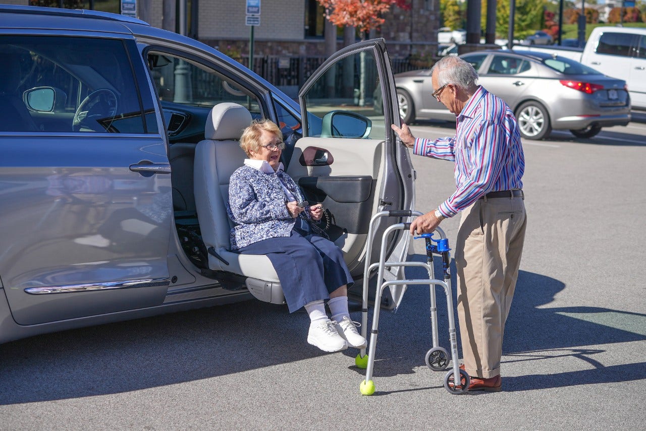 5 tips for buying a swivel seat for cars